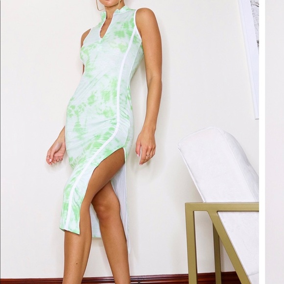 Dress - Picture 4 of 4